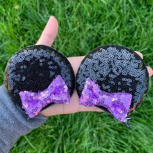 Sequin Minnie Mouse Ear Clips
